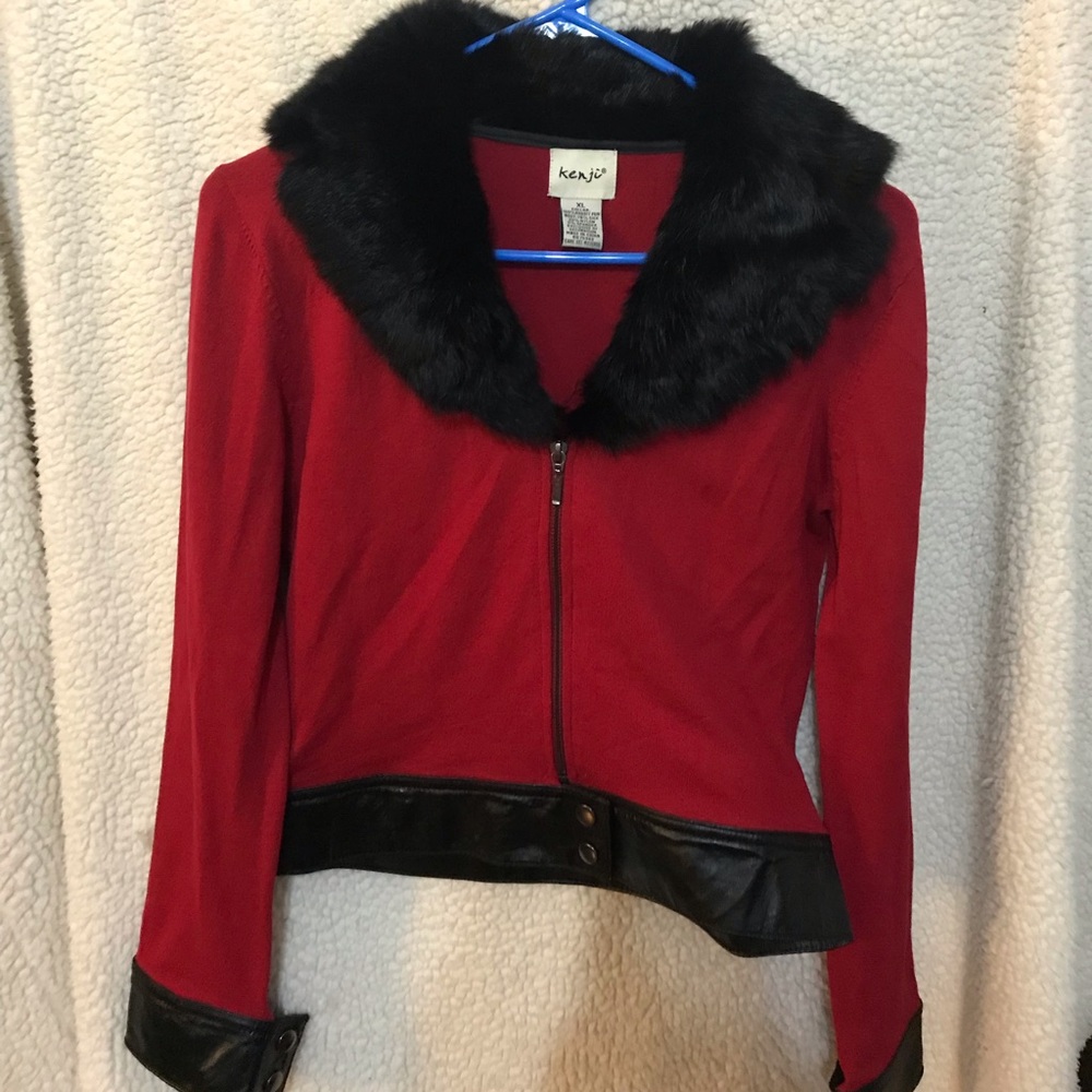 Kenji Red Sweater With black flax fur